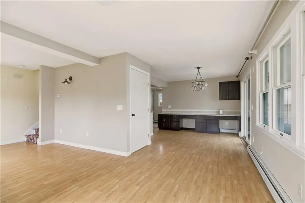507 County Road Barrington RI 02806