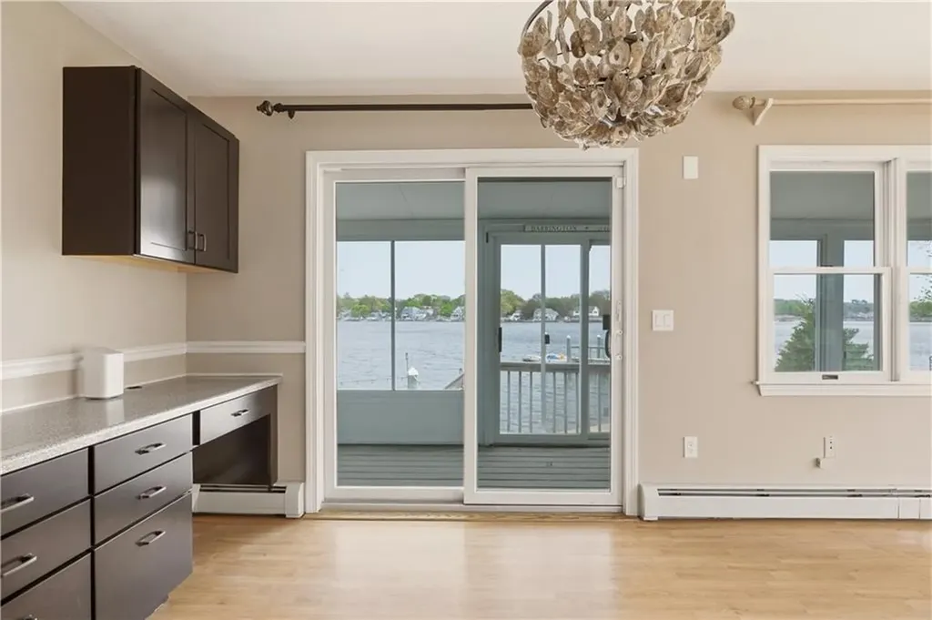 507 County Road Barrington RI 02806