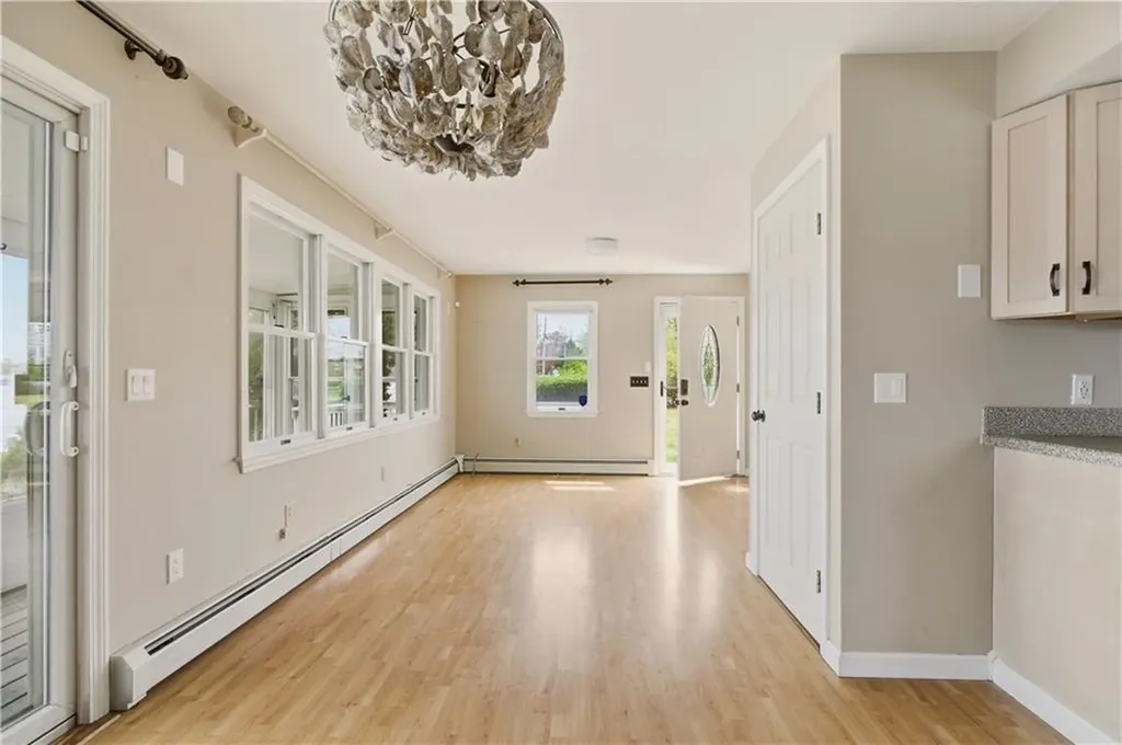 507 County Road Barrington RI 02806