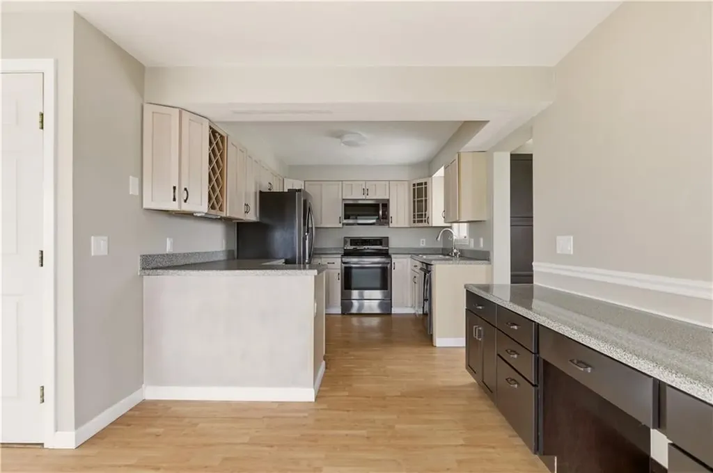 507 County Road Barrington RI 02806