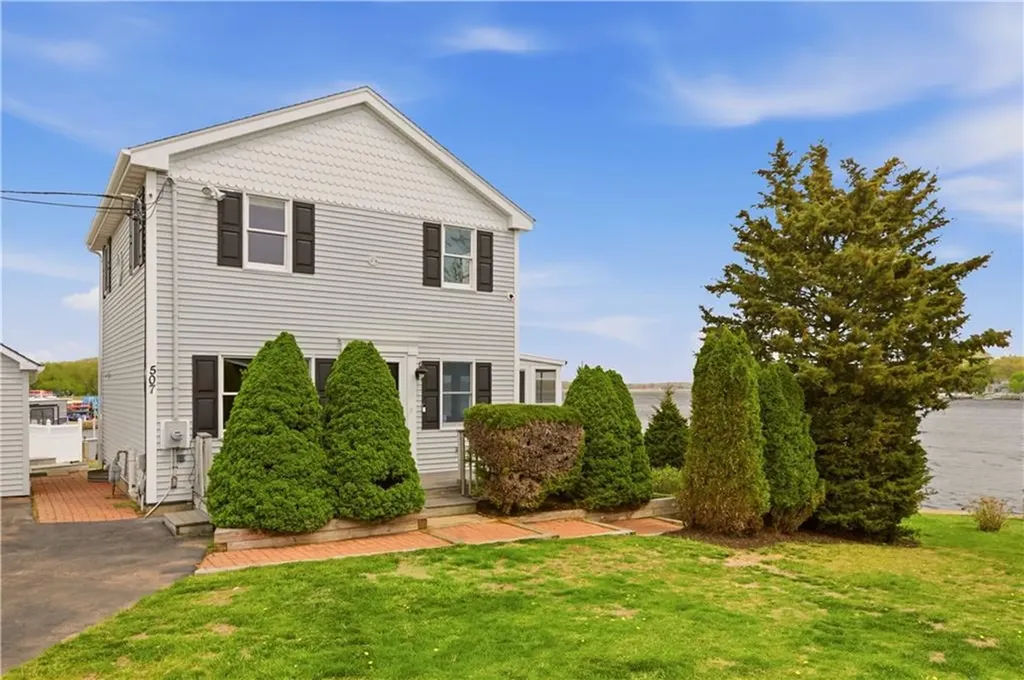 507 County Road Barrington RI 02806