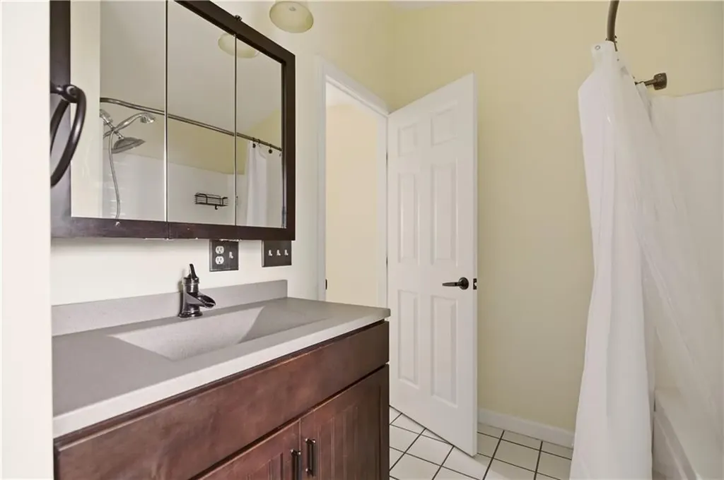 507 County Road Barrington RI 02806