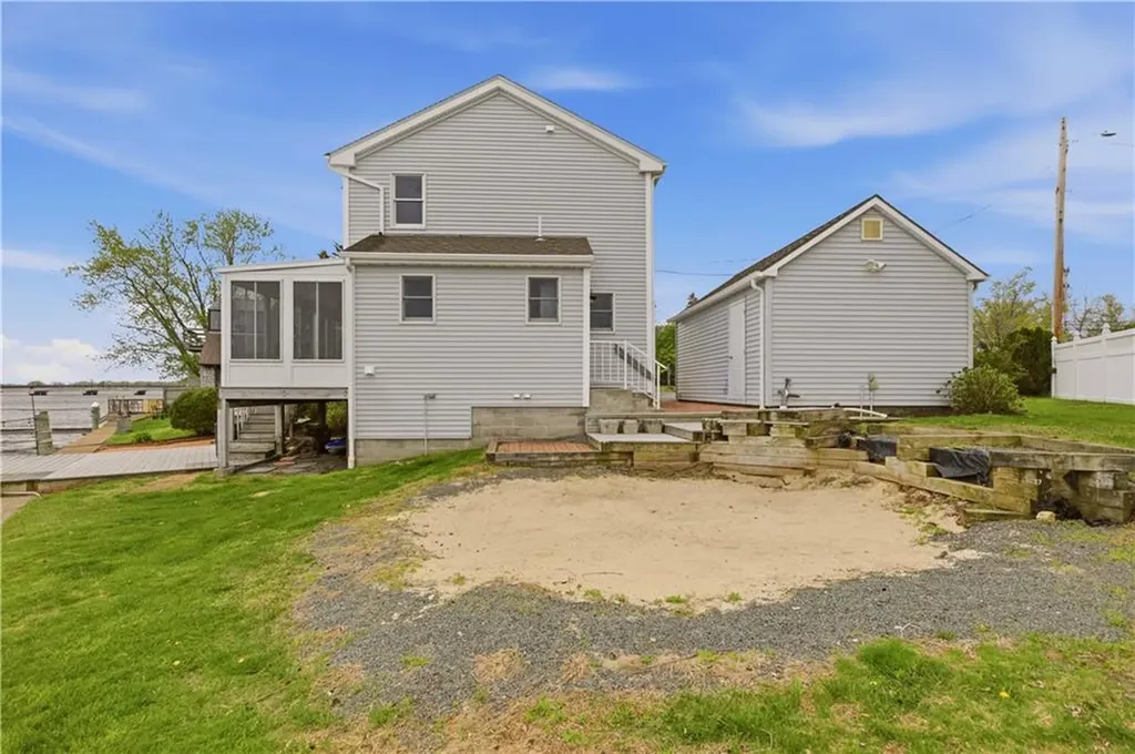 507 County Road Barrington RI 02806