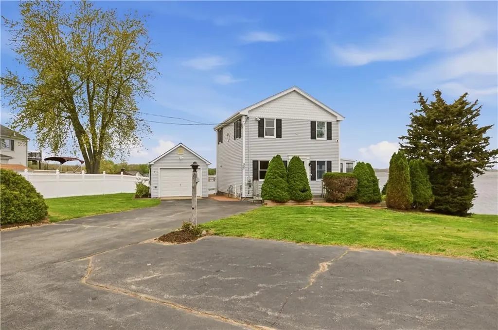 507 County Road Barrington RI 02806