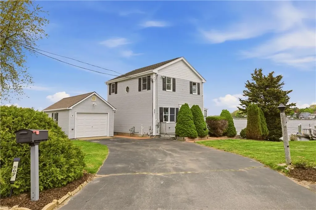 507 County Road Barrington RI 02806