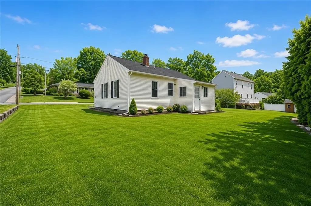 461 River Road Lincoln RI 02865