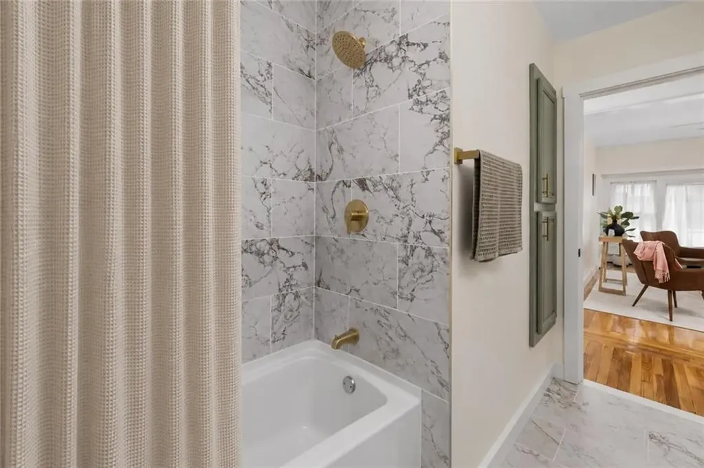 461 River Road Lincoln RI 02865