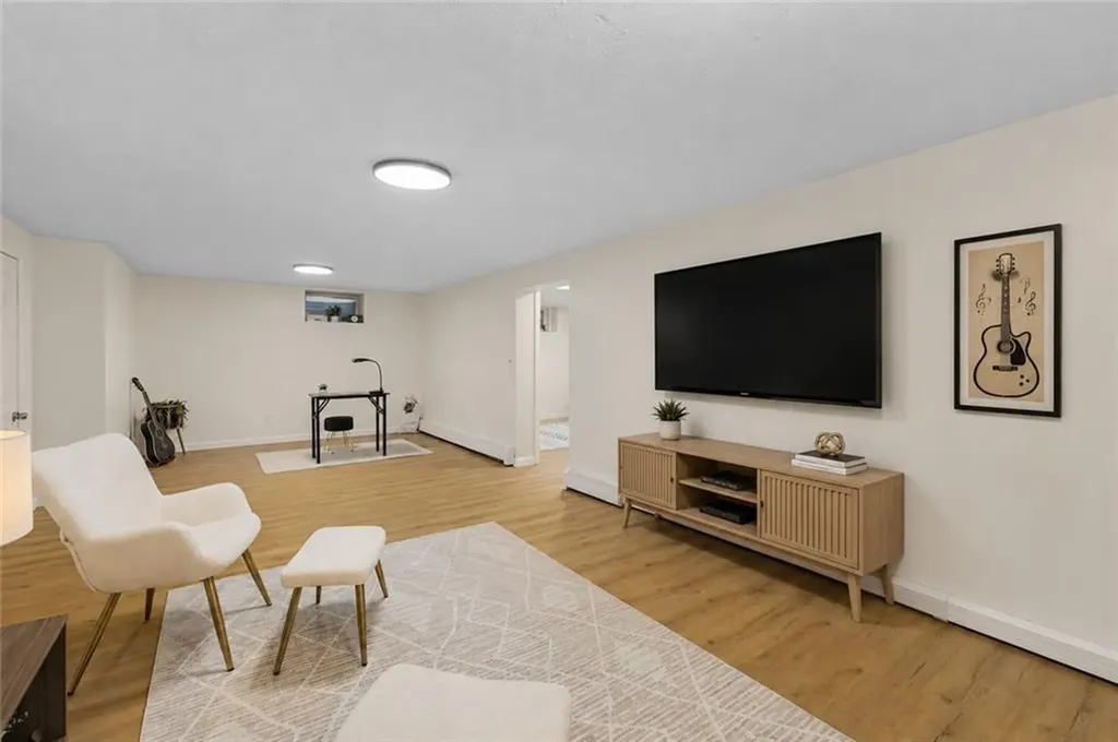 461 River Road Lincoln RI 02865