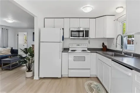 75 Spruce Road Charlestown RI 02813