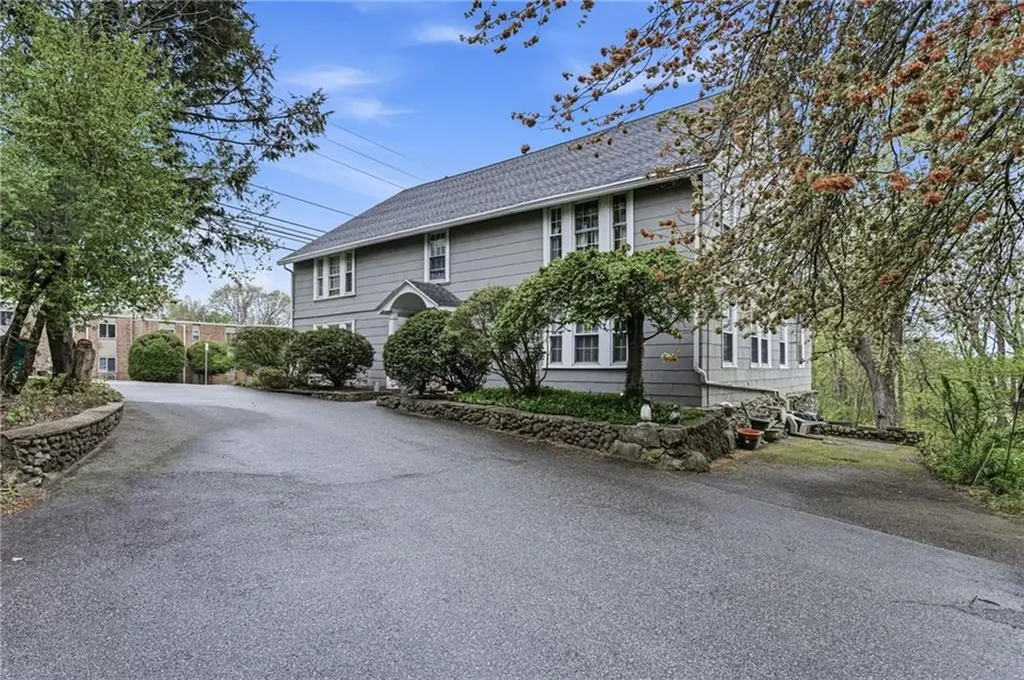 2320 Diamond Hill Road Woonsocket RI 02895