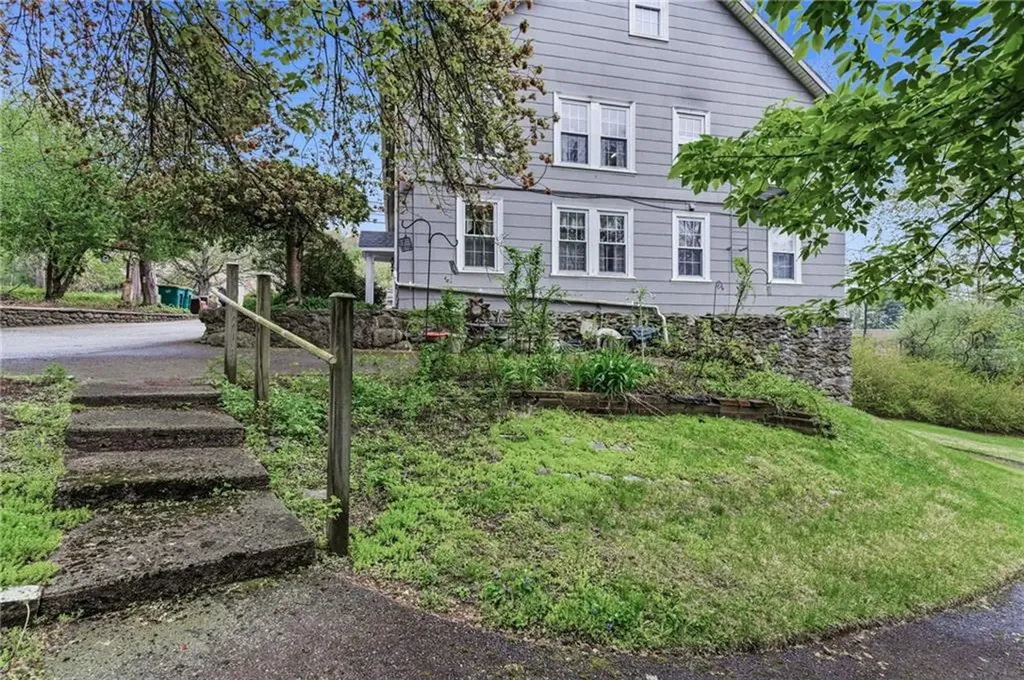 2320 Diamond Hill Road Woonsocket RI 02895