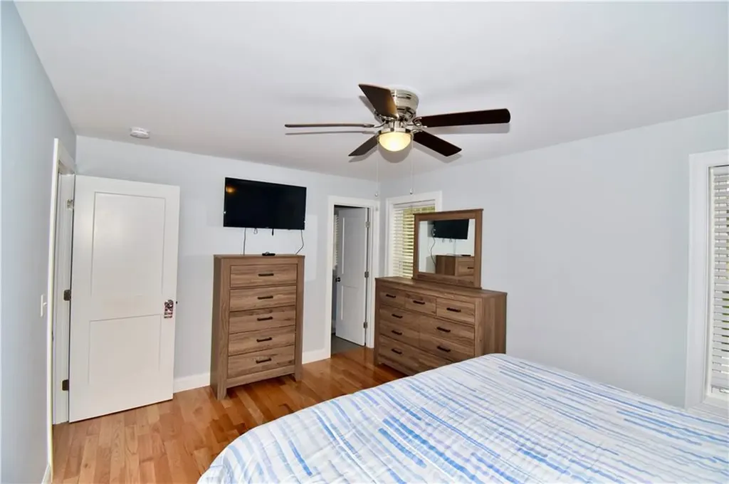 81 Lonsdale Street West Warwick RI 02893