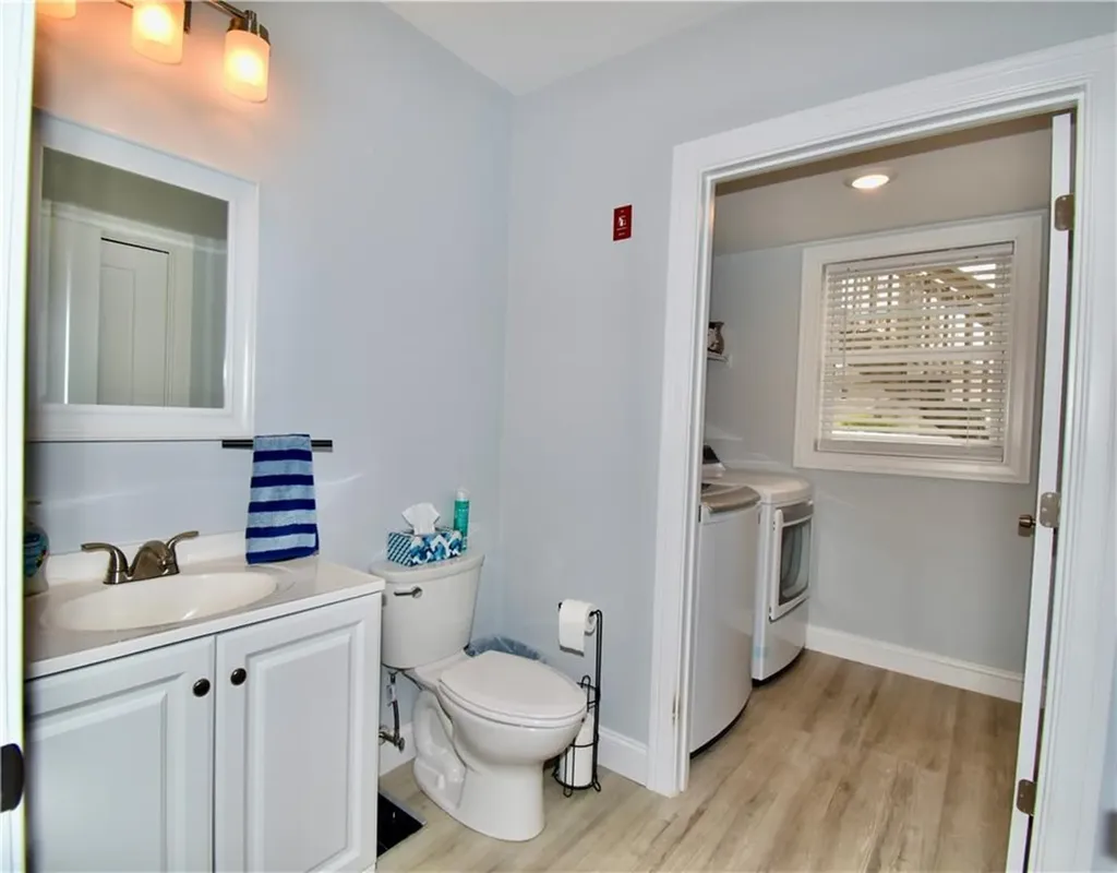 81 Lonsdale Street West Warwick RI 02893