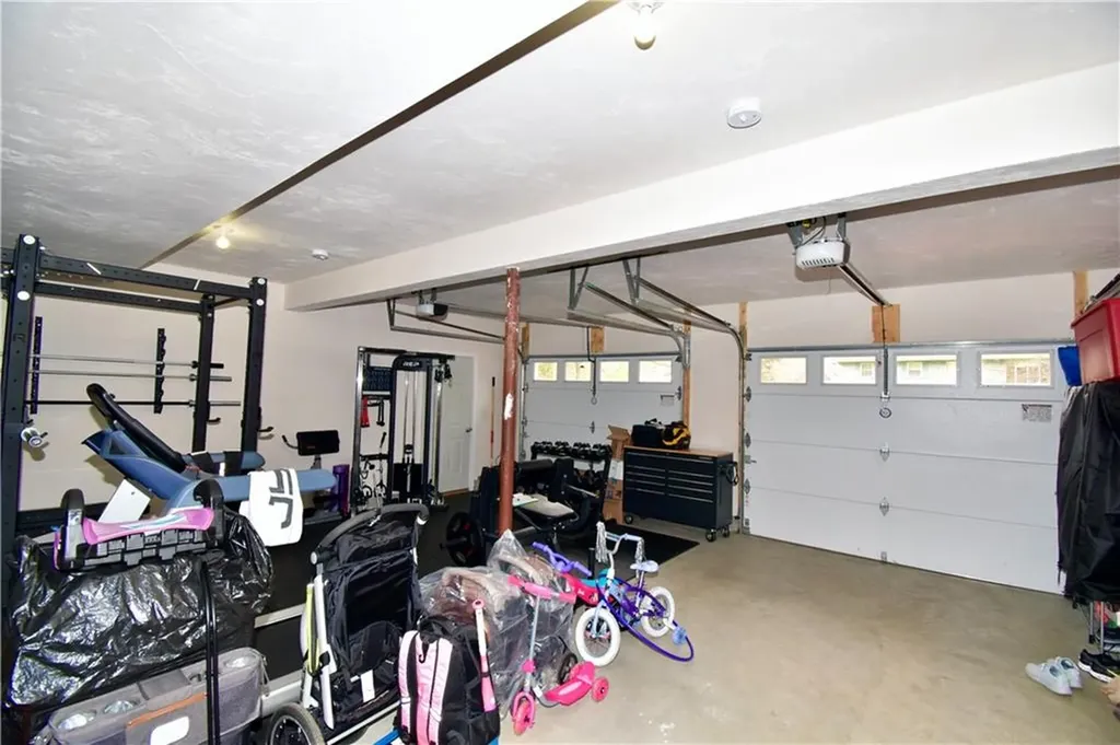 81 Lonsdale Street West Warwick RI 02893