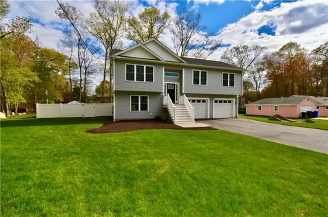 81 Lonsdale Street West Warwick RI 02893