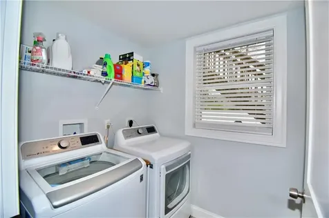 81 Lonsdale Street West Warwick RI 02893