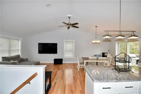 81 Lonsdale Street West Warwick RI 02893