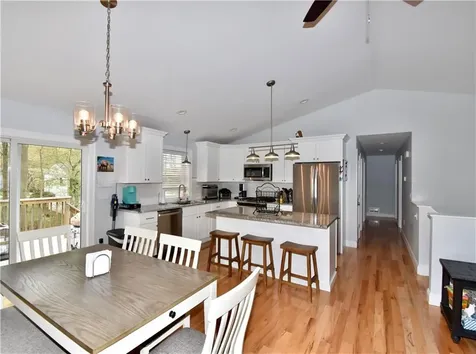 81 Lonsdale Street West Warwick RI 02893