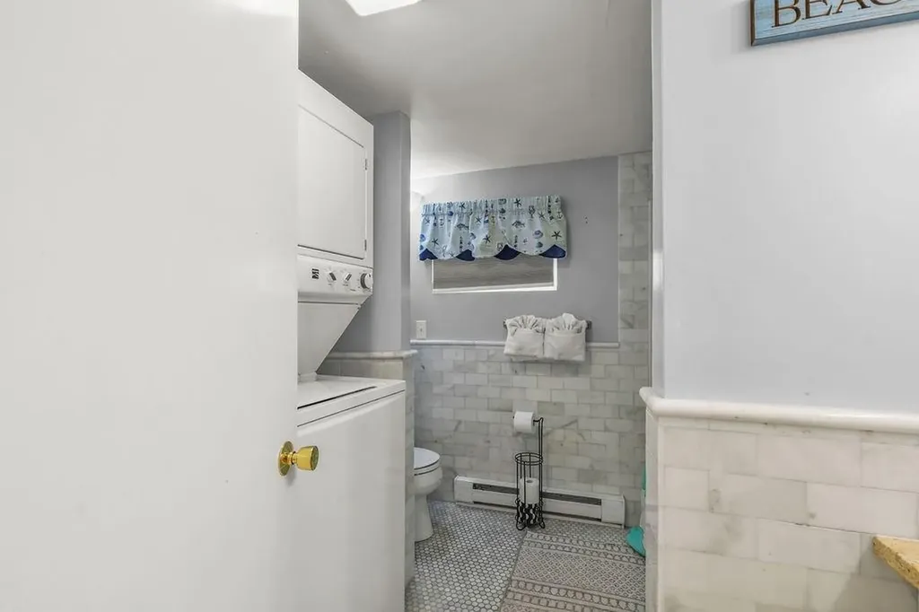 45 Crescent Road Middletown RI 02842