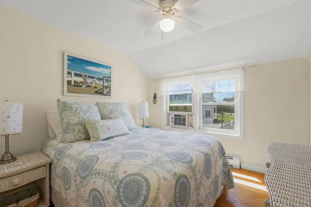 45 Crescent Road Middletown RI 02842