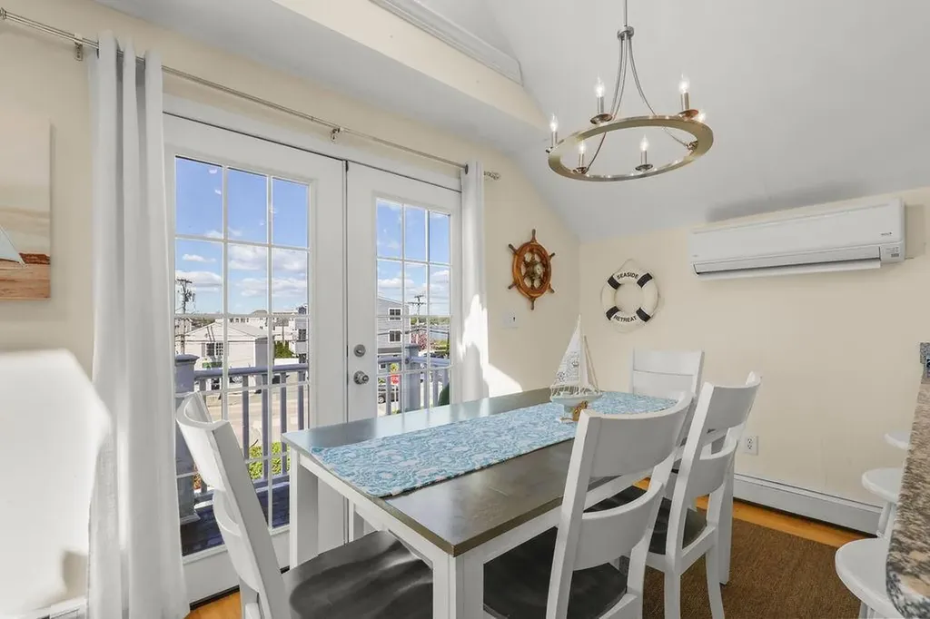 45 Crescent Road Middletown RI 02842