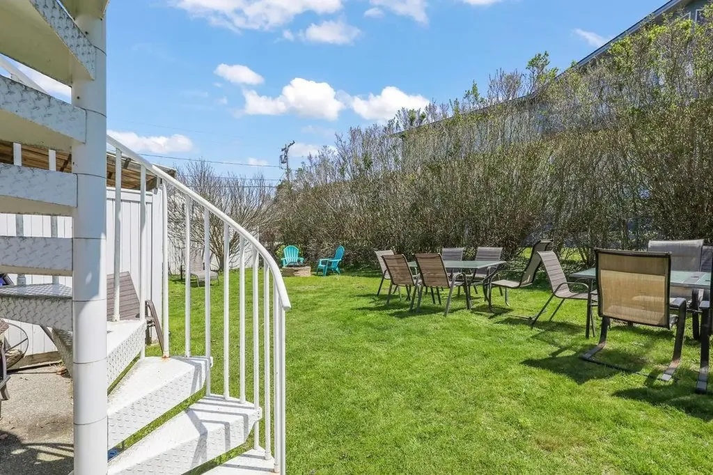 45 Crescent Road Middletown RI 02842