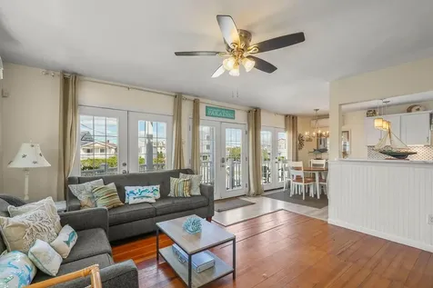 45 Crescent Road Middletown RI 02842