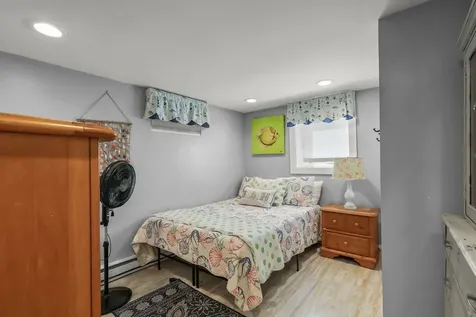 45 Crescent Road Middletown RI 02842