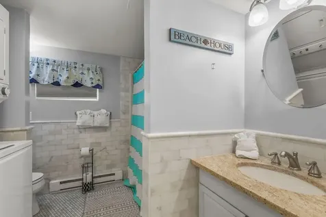 45 Crescent Road Middletown RI 02842
