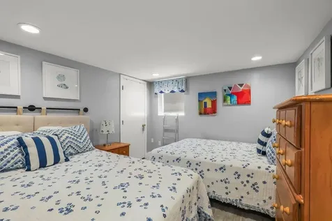 45 Crescent Road Middletown RI 02842