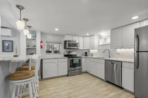 45 Crescent Road Middletown RI 02842