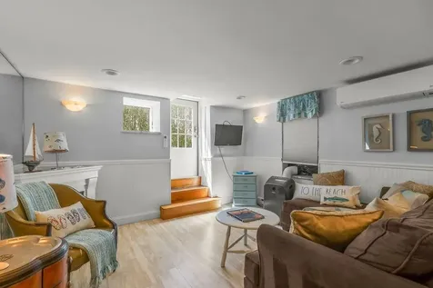 45 Crescent Road Middletown RI 02842
