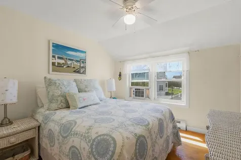 45 Crescent Road Middletown RI 02842