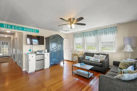45 Crescent Road Middletown RI 02842