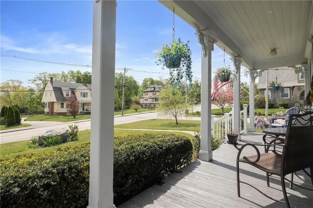 35 Fairview Avenue West Warwick RI 02893