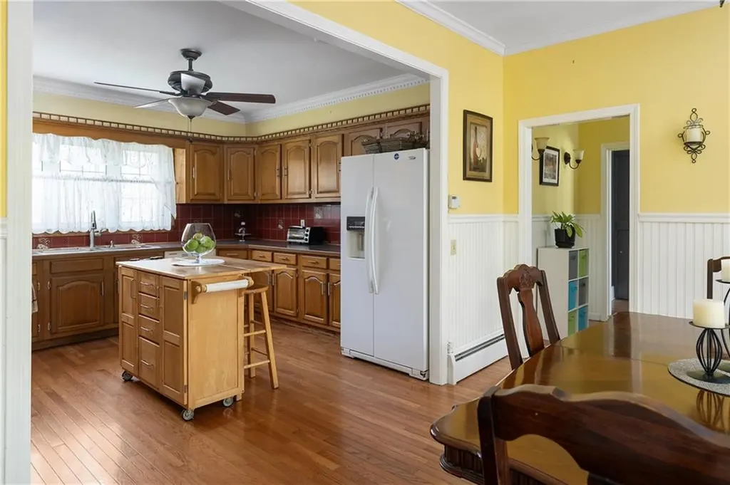 35 Fairview Avenue West Warwick RI 02893