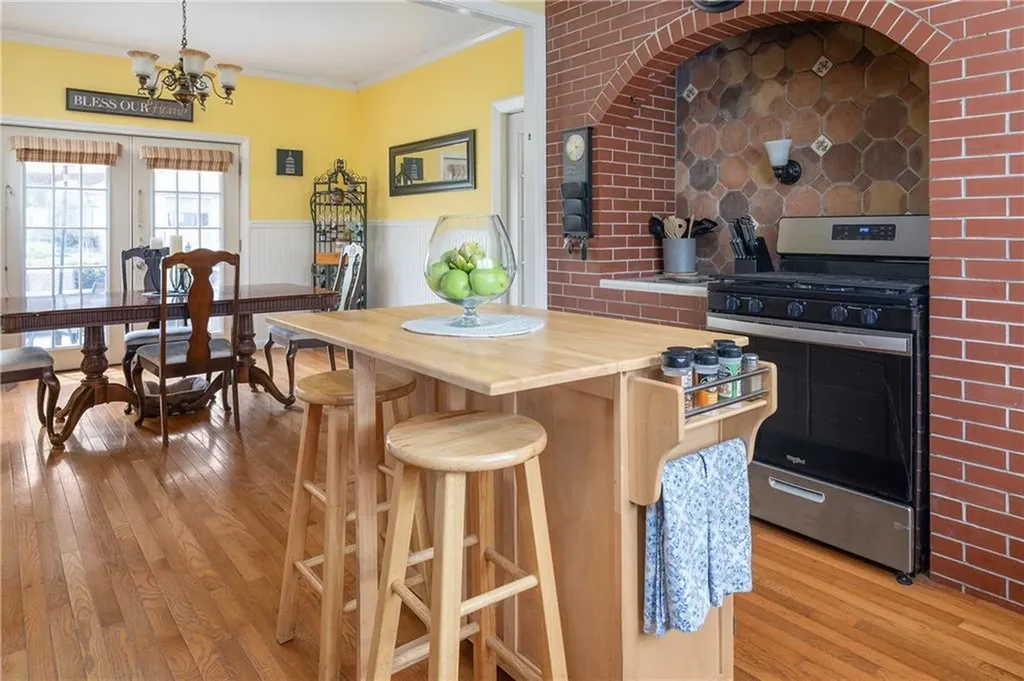 35 Fairview Avenue West Warwick RI 02893