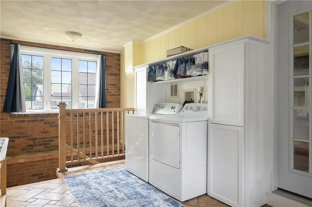 35 Fairview Avenue West Warwick RI 02893