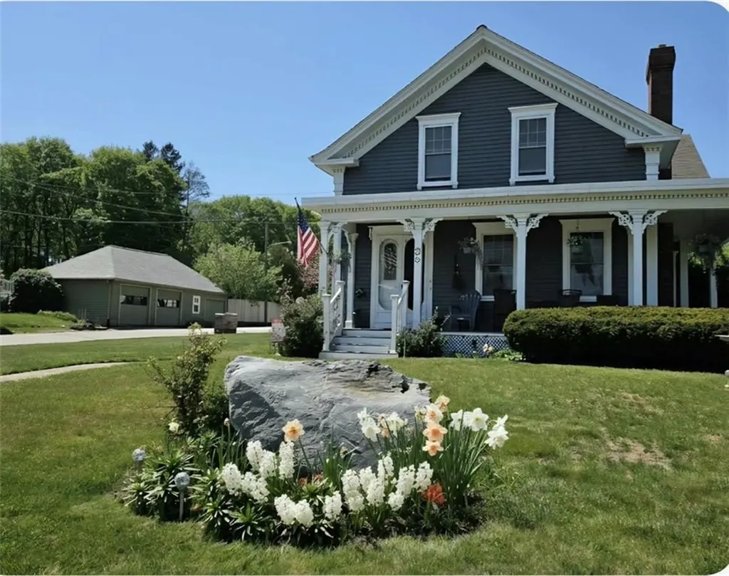 35 Fairview Avenue West Warwick RI 02893