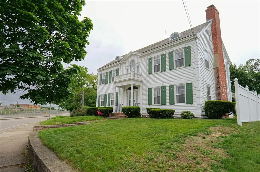 36 Underwood Street Pawtucket RI 02861