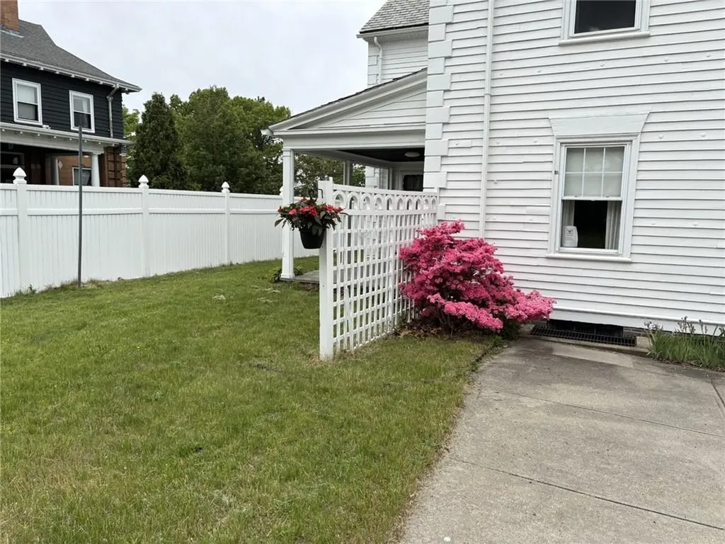 36 Underwood Street Pawtucket RI 02861