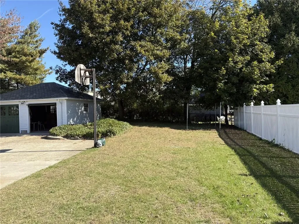 36 Underwood Street Pawtucket RI 02861