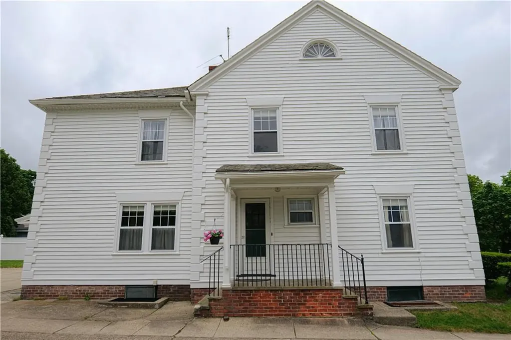36 Underwood Street Pawtucket RI 02861