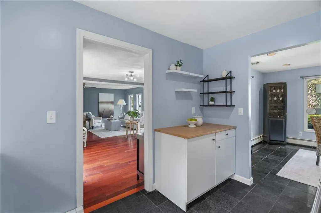 32 Ridge Road Bristol RI 02809