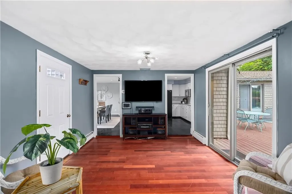32 Ridge Road Bristol RI 02809