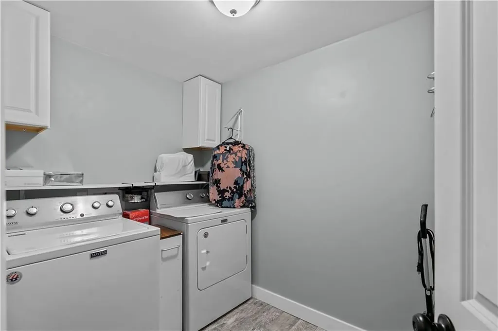 66 Girard Avenue Newport RI 02840