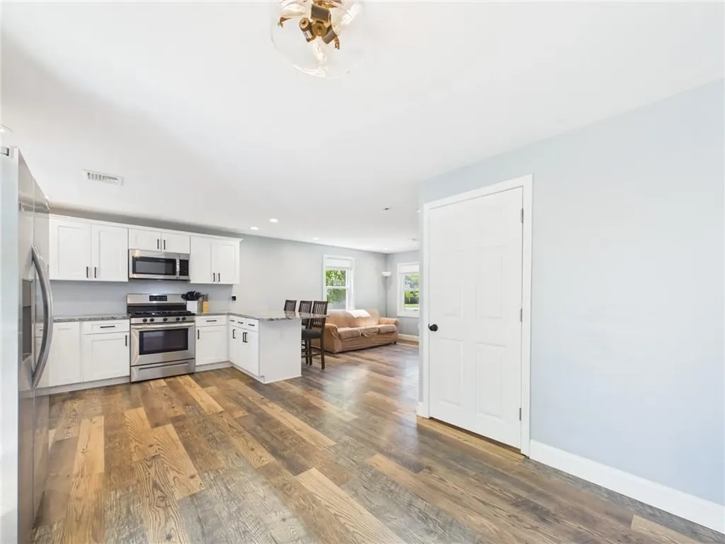 72 E Waites Corner Road South Kingstown RI 02892