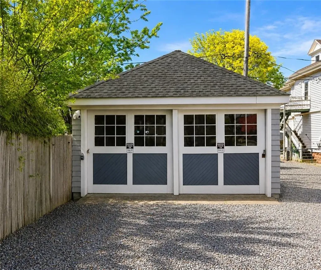 419 Broadway Newport RI 02840