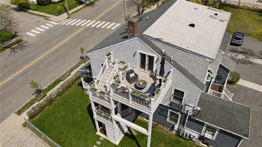 419 Broadway Newport RI 02840