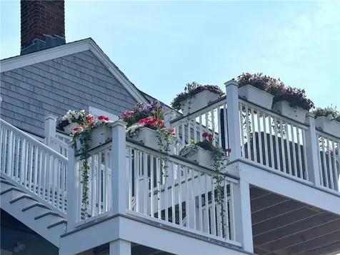 419 Broadway Newport RI 02840